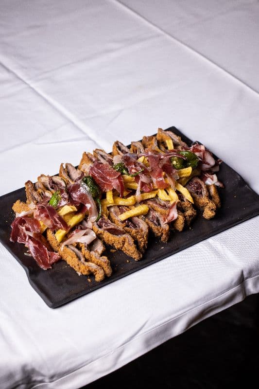 Super Cachopo "La Lola" with Garnish
